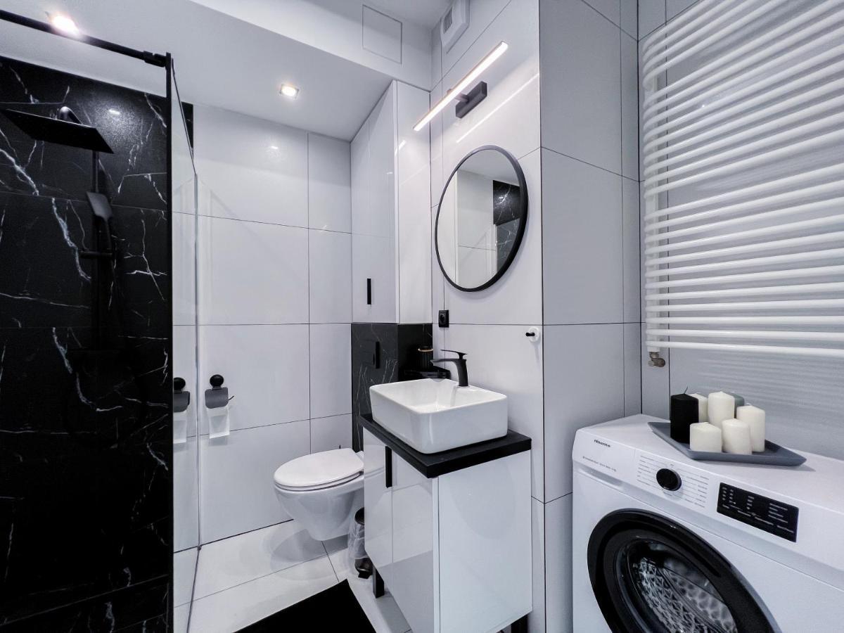 شقة 12 Floor Mogilska Tower كراكوفيا المظهر الخارجي الصورة